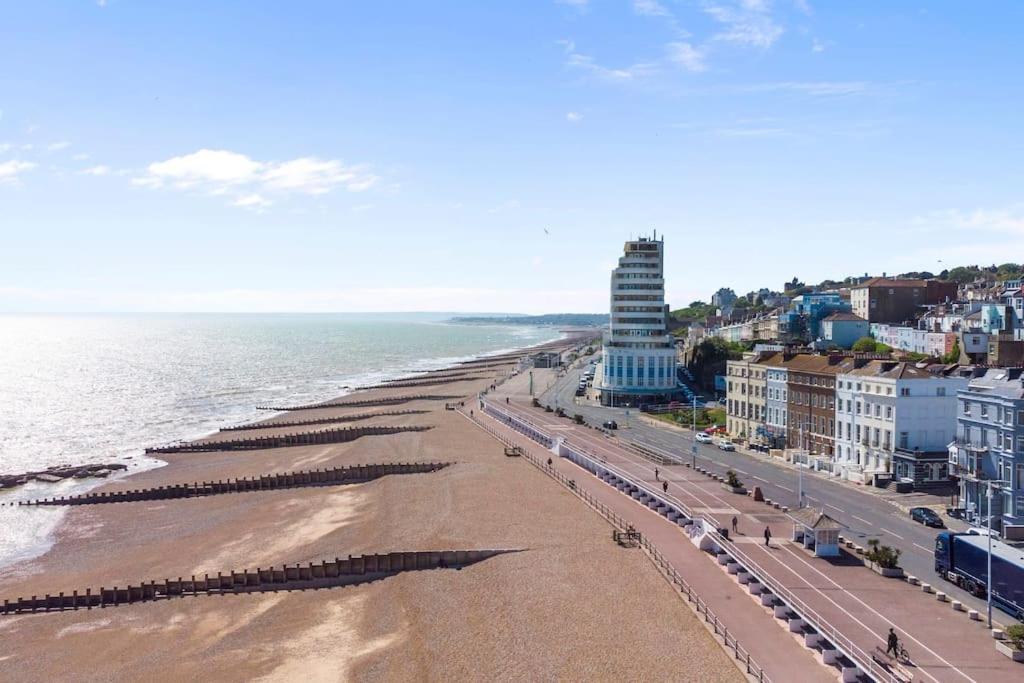 Ferienwohnung Luxurious Victorian, A Few Minutes From The Beach - Sleeps 2 Adults And Up To 3 Children St Leonards-on-Sea Exterior foto