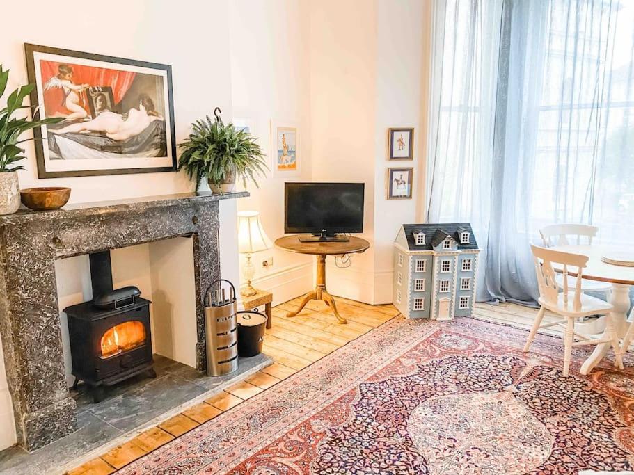 Ferienwohnung Luxurious Victorian, A Few Minutes From The Beach - Sleeps 2 Adults And Up To 3 Children St Leonards-on-Sea Exterior foto