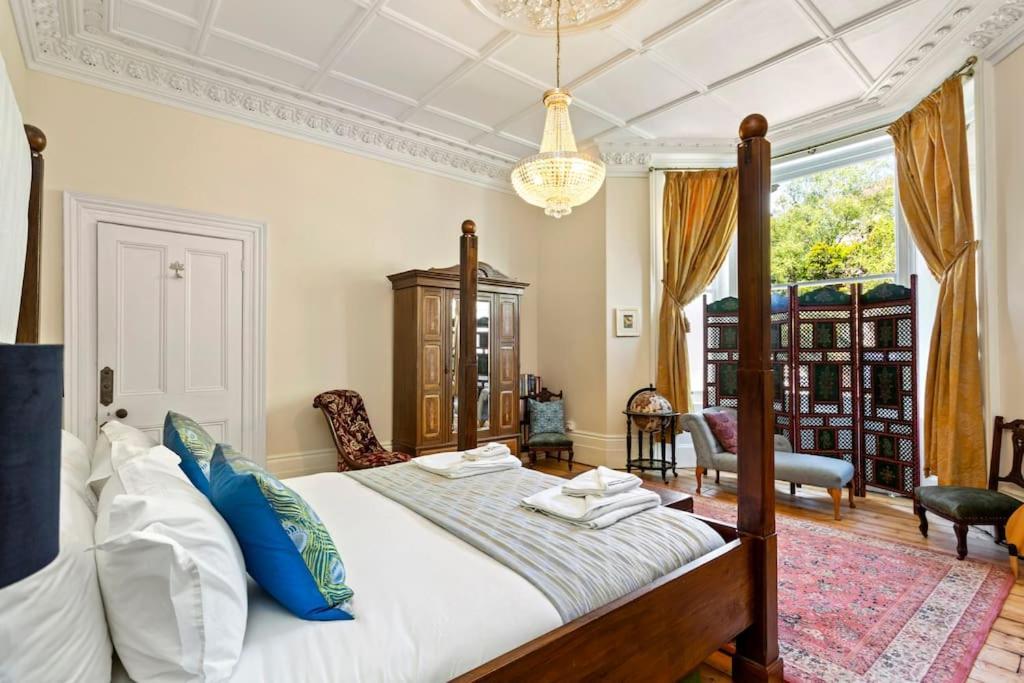 Ferienwohnung Luxurious Victorian, A Few Minutes From The Beach - Sleeps 2 Adults And Up To 3 Children St Leonards-on-Sea Exterior foto