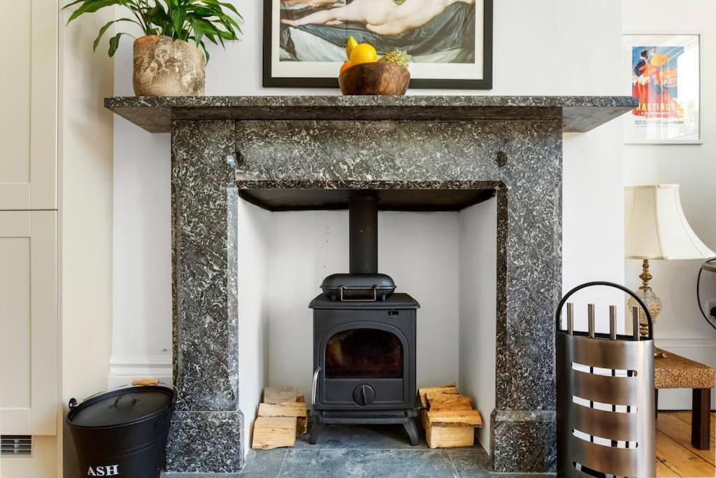 Ferienwohnung Luxurious Victorian, A Few Minutes From The Beach - Sleeps 2 Adults And Up To 3 Children St Leonards-on-Sea Exterior foto