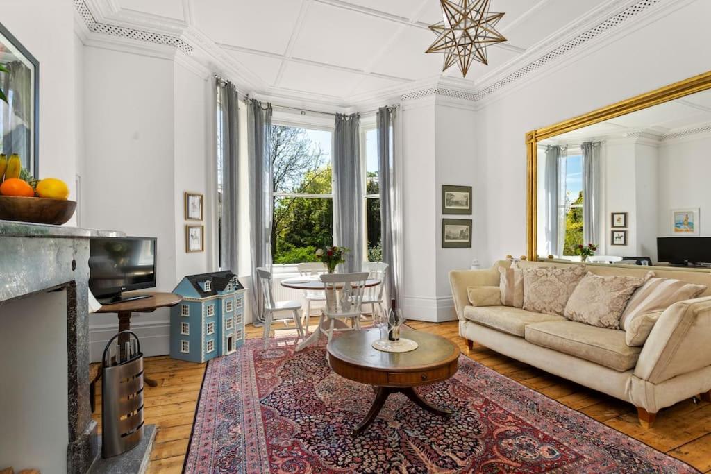 Ferienwohnung Luxurious Victorian, A Few Minutes From The Beach - Sleeps 2 Adults And Up To 3 Children St Leonards-on-Sea Exterior foto